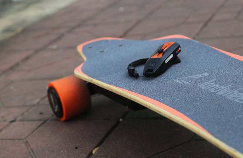 Electro-Board M457 - Electric Skateboard incl Maple Deck remote detail